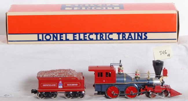 Lionel Disney 4-4-0 18008: Lionel modern O Gauge 18008 Disneyland 35th Anniversary 4-4-0 in OB with paperwork. Loco has smoke and headlight. Loco appears C8 condition with light run time. OB has some shelf wear.