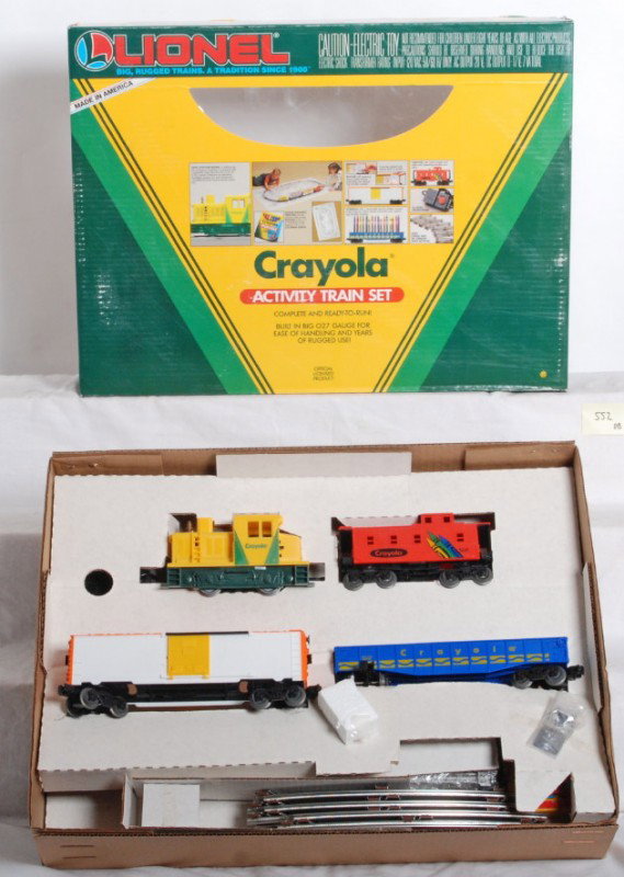 Lionel 11813 Crayola Activity Train Set: Lionel modern O Gauge 11813 Crayola Activity Train Set. Set appears complete C8. OB has some rubs on lid and light wear.