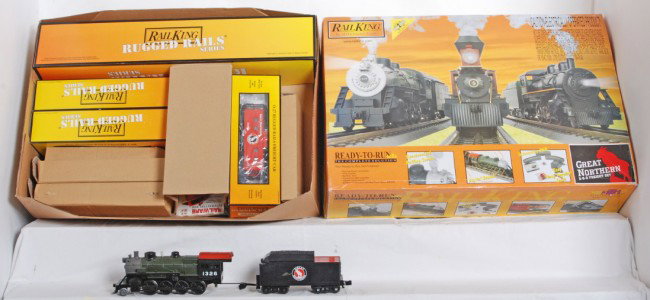 Railking Great Northern set with Proto 2.0: MTH Railking modern O Gauge Great Northern Rugged Rails set in OB. Catalog number 30-4138-1. Loco in set features Protosound 2.0, smoke, Protocoupler and more. Loco look C8 however has yellow scuff ma