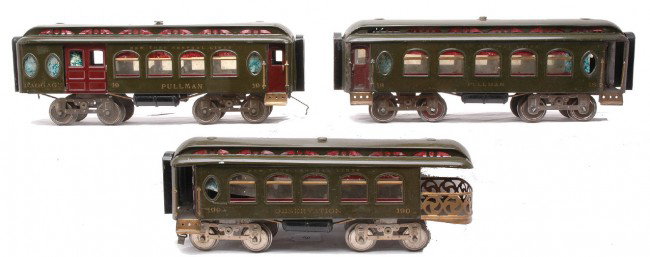 Lionel Dark Olive Green NYC Pass Cars 19 18 190: Lionel prewar standard gauge dark olive green New York Central Lines passenger cars with maroon trim and removable roofs including; 19 combine, 18 Pullman and a 190 observation. All cars are embossed 