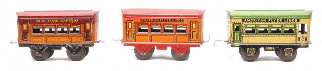 Am Flyer Prewar Litho 2-515 Coach 513 Observation: American Flyer prewar O gauge lithographed 515 orange/red coach and a 513 yellow/green observation. The coach is C6 and the observation is a C5. Also included is a lithographed New York Express 515 or