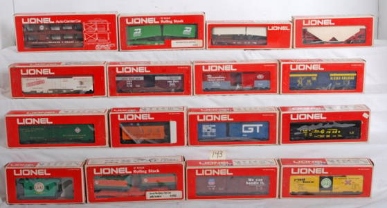 143: 32 Lionel MPC freight cars