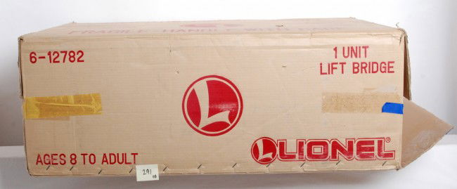 Lionel 12782 lift bridge: Lionel modern O Gauge 12782 lift bridge in OB. Comes with all paperwork and electrical components. Bridge looks C8+ with very light rail marks on the bridge deck. OB has punch through mark on one side