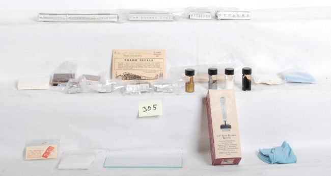 Reproduction Lionel passenger car rubber stamping: Rubber stamping kit for Lionel passenger cars. Stamps have OBSERVATION, PULLMAN, LIONEL LINES, RAILWAY MAIL, 309, 310, 312, 332, 337, 338, 339, 341, 613, 614, 615, N.Y.C.&H.R.R., N.Y.C.&H.R.R.R., THE