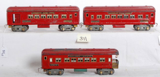 American Flyer 3380, 3381, 3382 passenger cars: Prewar American Flyer O gauge passenger cars, 3280 Pullman/combine, 3281 Pullman, and 3282 Golden State observation car. Trains look C5, no missing parts. Excellent restoration candidates.