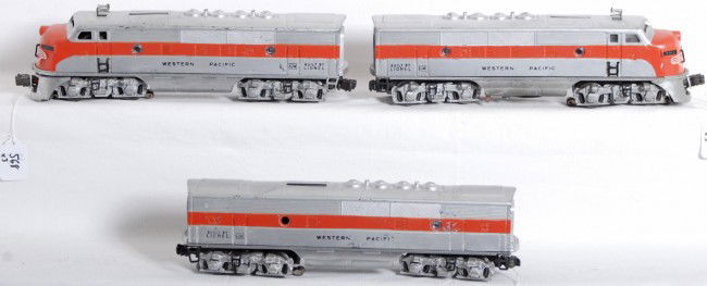 Lionel Western Pacific 2345P, 2345T, 2345C F3: Lionel Postwar O Gauge Western Pacific F3 2345P, 2345T, and 2345C B Unit. All units have replacement portholes, and some degree of wear. Both A units have replacement nose decals and have been partial
