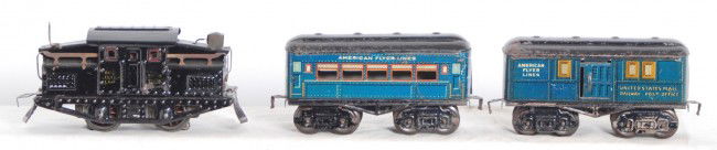 American Flyer 1201 loco, baggage and coach: Prewar American Flyer O gauge No. 1201 center cab electric locomotive, baggage and coach passenger cars. Trains look C5-6.