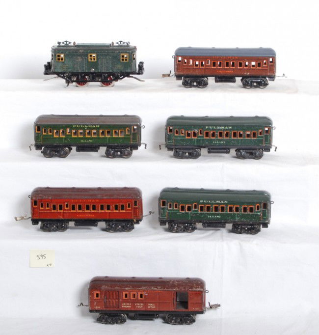 American Flyer 3020, 3000, 3001 x2, 3001 x3: Prewar American Flyer O gauge No. 3020 electric loco, 3000 baggage, two 3001 Columbia Pullman coaches and three 3001 Illini Pullman coaches (one missing couplers). Some repainted roofs, loco is missin