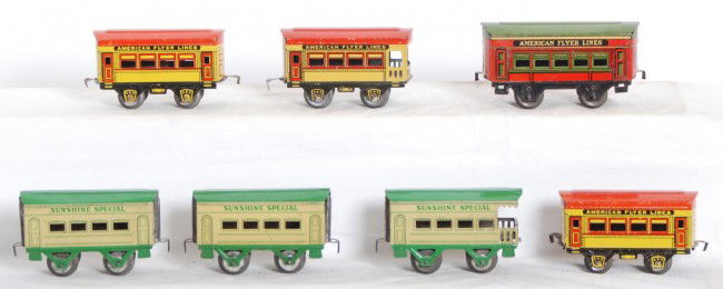 American Flyer Lines and Sunshine Special passenge: Prewar American Flyer Lines and Sunshine Special O gauge tinplate passenger cars, C6 area.