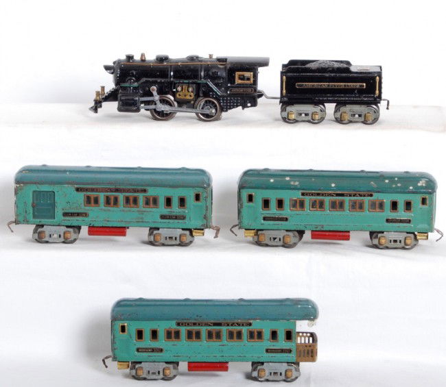 American Flyer 3198, 3199, 3280, 3281 and 3282: American Flyer prewar O gauge 3198 steam loco, 3199 tender, 3280, 3281 and 3282 Golden State passenger cars. C5+.