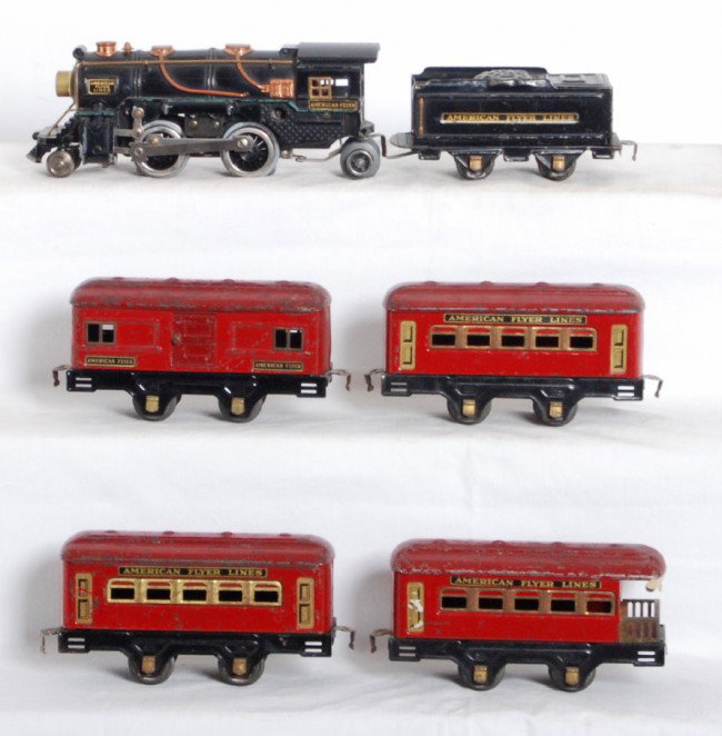 Hafner Wyandotte train set: Hafner freight train set with Wyandotte loco and tender. C6.