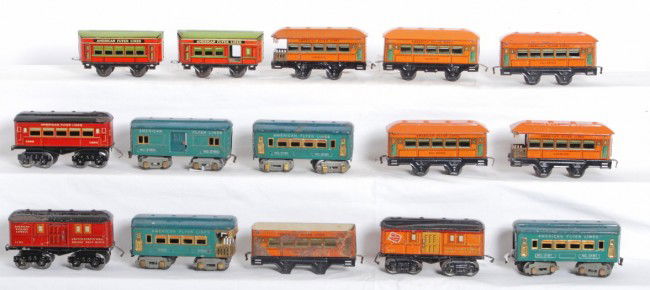 American Flyer O gauge passenger cars: Prewar American Flyer fifteen O gauge passenger cars, C4-6 one is shell only, sold as is with no return.