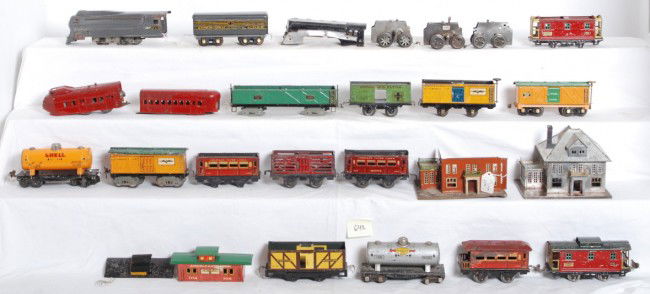 American Flyer, Lionel, Hafner?, others? O gauge t: Large lot of prewar O gauge toy trains. American Flyer, Hafner, Lionel, possibly others. Steam loco, diesel loco, tender, freight and passenger cars. Mechanical loco motors, houses/bungalows. Please v