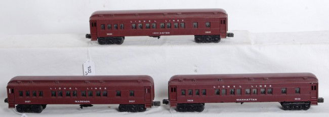 Lionel No. 2625, 2627, 2628 Madison cars: Postwar Lionel O gauge No. 2625 Irvington Pullman, 2627 Madison Pullman, 2628 Manhattan Pullman, trains should clean and polish to look better C6 area.