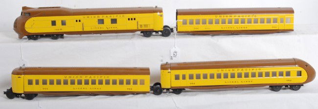 Lionel City of Portland 752W loco, 753, 753, 754: Prewar Lionel O gauge Union Pacific City of Portland streamlined diesel passenger train set with 752W diesel powered unit, two 753 coaches and a 754 observation car. Passenger cars have lightly warped