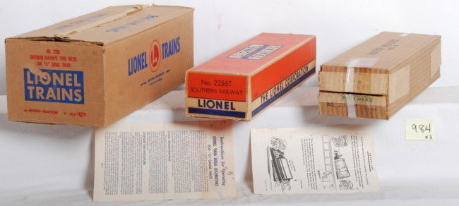 Lionel M.C. & inner for No. 2356 Southern diesels: Postwar Lionel O gauge No. 2356 master carton and inner boxes for Southern Railway diesel F3a units. Inner boxes have inserts and pin striped wrapping paper. Master Carton has small tear to outer surf