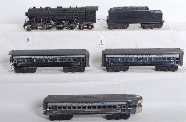 American Flyer 447 loco and tender 1621, 1621, 16: Prewar American Flyer O gauge No. 447 steam loco and diecast tender with two chrome streamlined Pullman coaches and a 1622 chrome streamlined observation, passenger cars. Trains look fantastic C6-7.