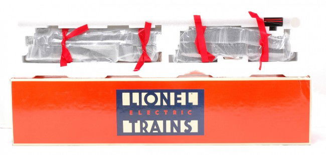 Lionel 18009 NYC Mohawk L-3 Class Loco MIB: Lionel 18009 New York Central 4-8-2 Mohawk L-3 class loco and tender factory new in OB, C10.