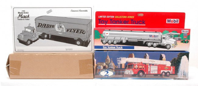 Eastwood Automobilia 10-1346 RF Mobil Sunoco: Eastwood Automobilia 10-1346 Radio Flyer 1960 model B-61 Mack tractor and trailer factory new in OB with outer shipping carton, C10. Also included is a Mobil toy tanker truck and a Sunoco aerial tower