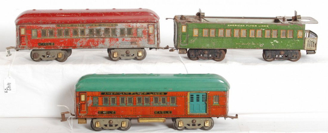 American Flyer wide gauge passenger cars: Prewar American Flyer wide gauge Pleasant View observation car, no roof; Eagle Pullman, Eagle combine. Please view the photographs for the best description and as to the condition and diversity of the