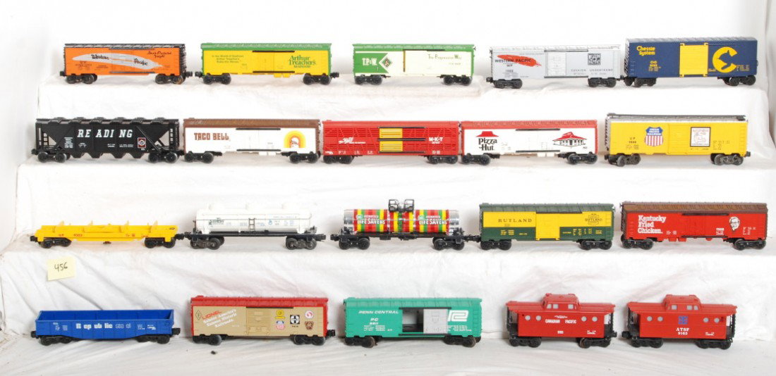 Huge Lionel modern era operator/reseller lot O gau: Modern era Lionel O gauge freight cars, 9710, 9250, 9374, 9163, 9165, 9418, 9136, 9211, 9278, 9303, 9808, 9600, 7509, 9707, 7514, 7511, 188, 7512, 9428, 6464-1995, C7-9.