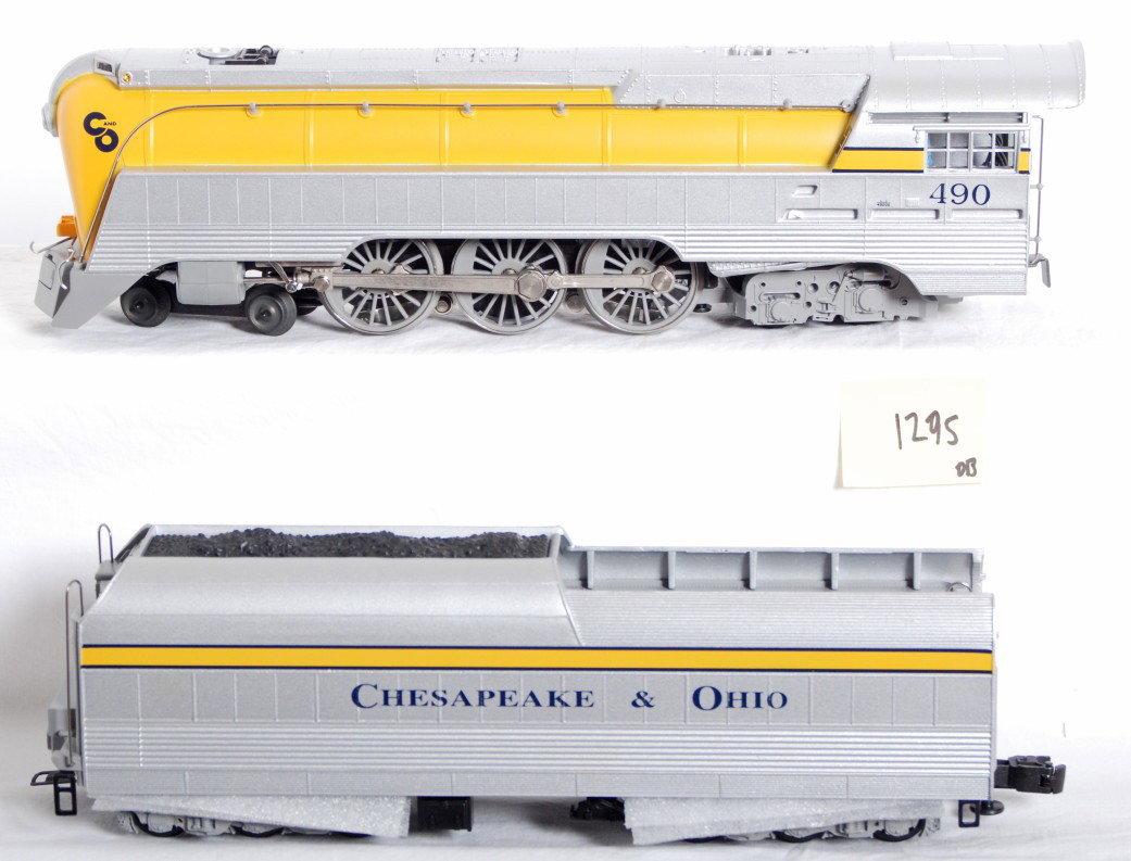 Lionel 18043 C&O Yellow Belly Hudson: Lionel modern O Gauge 18043 Yellow Belly Hudson in OB. Loco features smoke, TMCC, and Rail sounds. Loco looks C8-9 with no running beyond a factory test.