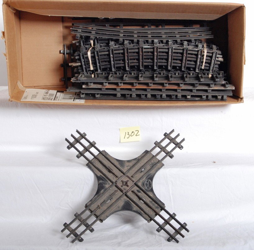 Lionel T-Rail track 18 S., 16 C.. No. 730 crossov: Prewar Lionel O gauge T-Rail track, eighteen straight, sixteen curved, and a No. 730 crossover all in very good condition. Track appears clean, a couple minor solder marks, some center connectors, no