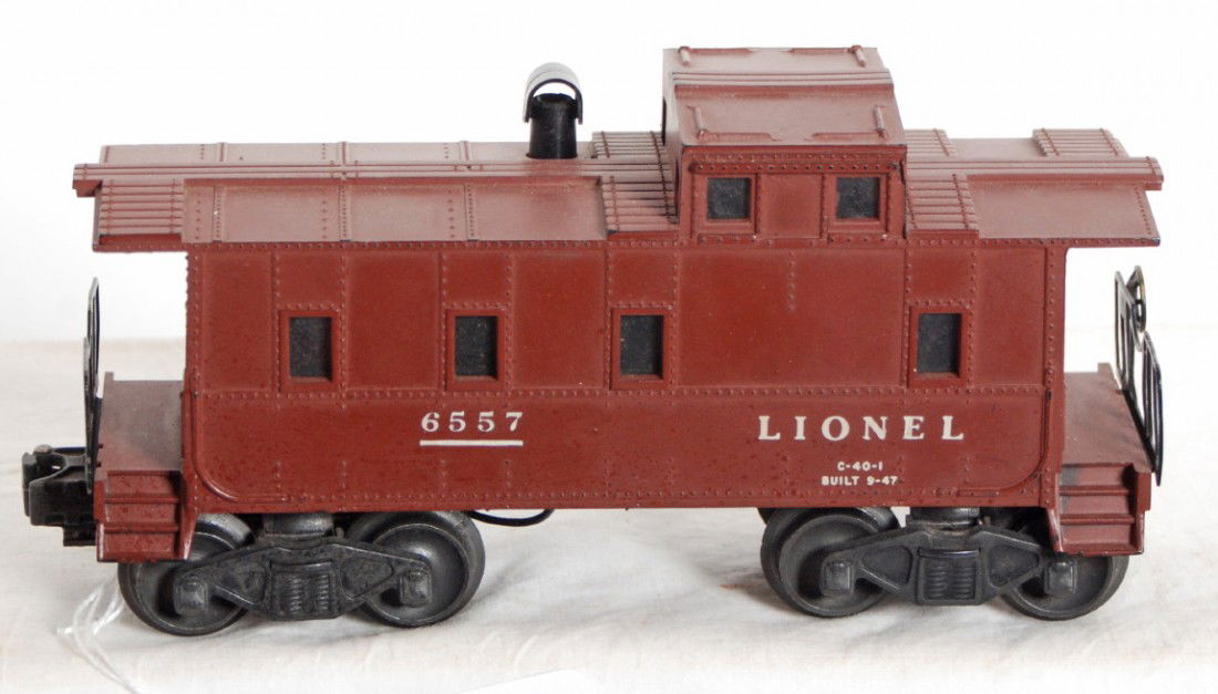 Lionel No. 6557 smoke caboose: Postwar Lionel O gauge No. 6557 caboose with operating smoke unit, C7.