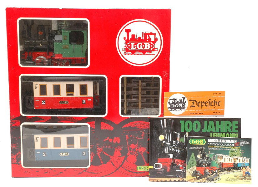 LGB 20301 Passenger Set LIKE NEW OB Catalogs: LGB G scale 20301 passenger set with track, figures and accessories in OB, C8. Also included are three LGB catalogs.