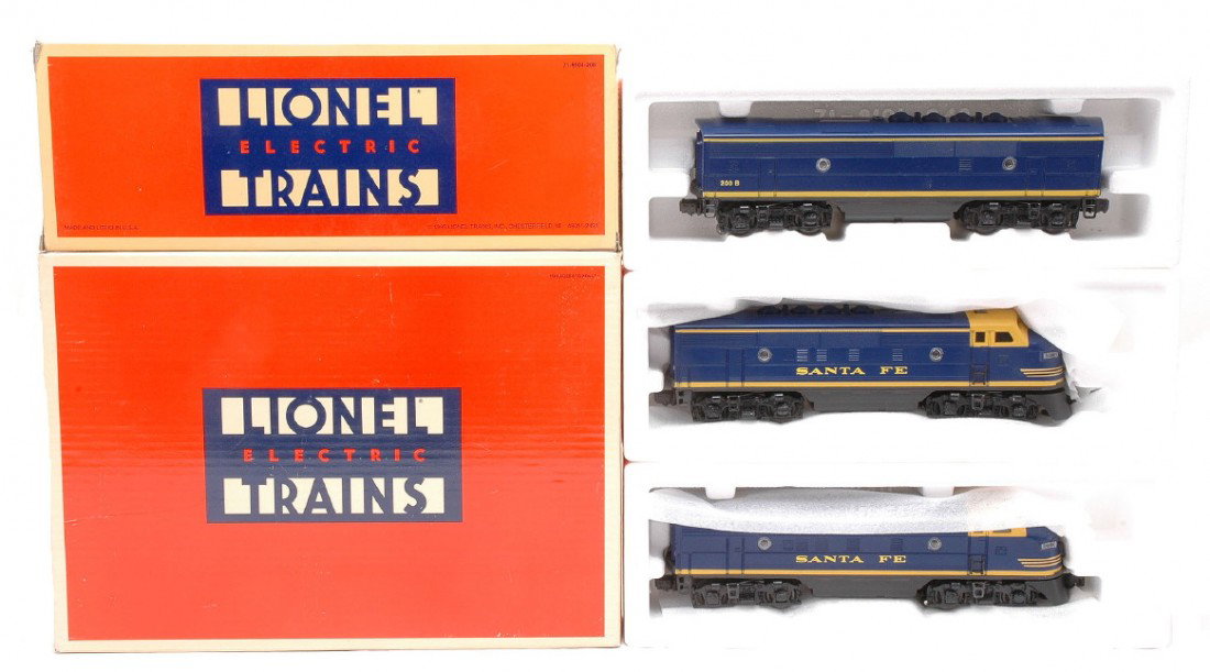 Lionel 18117 SF F3 AA 18122 F3 B Unit LN OBs: Lionel 18117 Santa Fe F3 AA diesel units and a 18122 ATSF F3 B unit with Railsounds II in OBs. The diesels are C8.