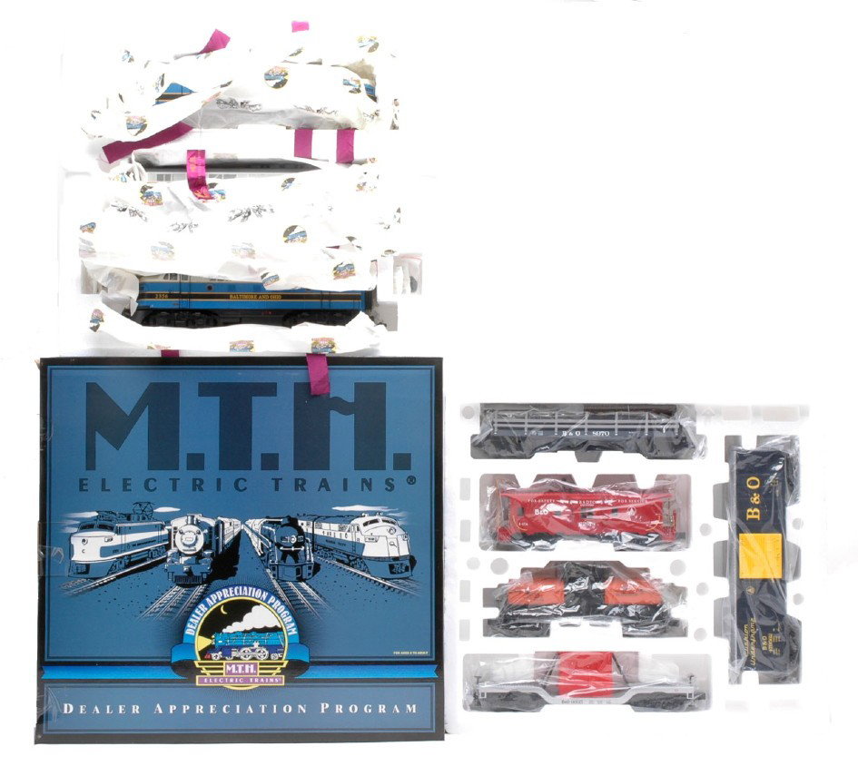 MTH DAP 20-80004A B&O Freight Set LN Boxed: MTH Dealer Appreciation Program 20-80004A Baltimore & Ohio F-3 ABA diesel freight set with ProtoSound 2.0 in OB, C8.