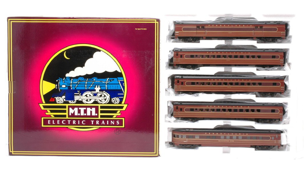 MTH 20-65047 Pennsy 5-Car Passenger Set LN OB: MTH 20-65047 Pennsylvania five-car 70Õ streamlined passenger set in OB, C8.