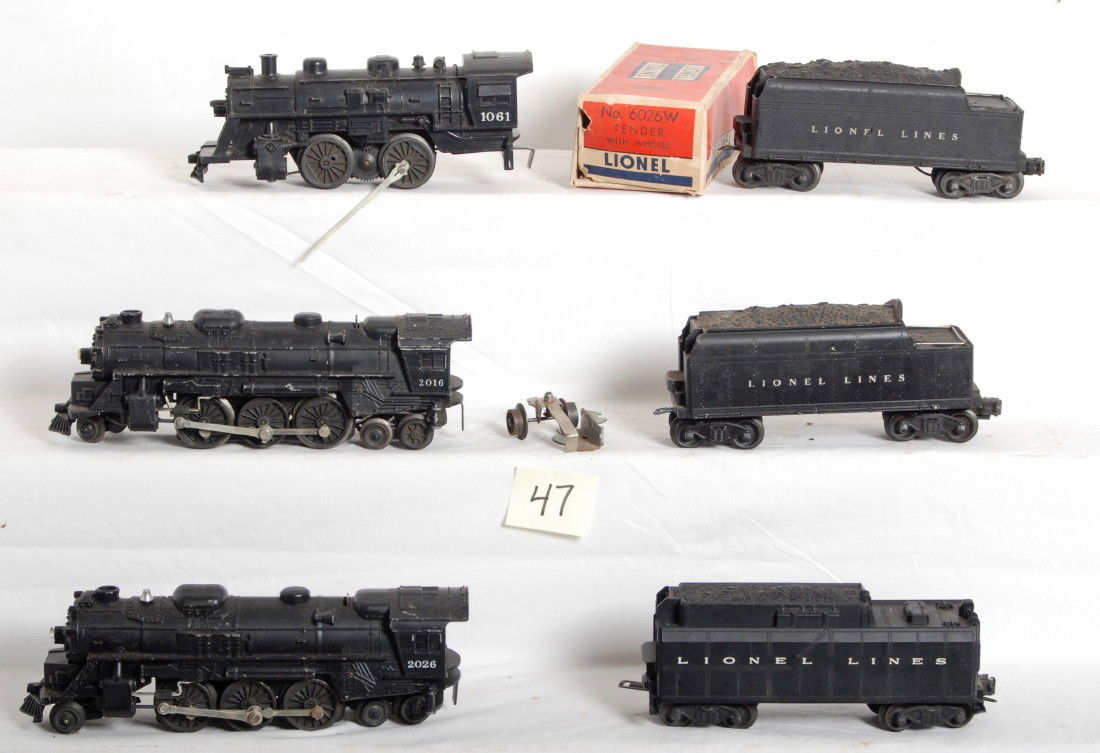 Lionel 1061, 2016, 2026, 2466W, 6466W, one more ten: Postwar Lionel O gauge steam locomotives and tenders with whistles. No. 1061, No. 2016 and No. 2026 locos, and 2466W, 6466W and an unnumbered tender with whistle. One 6026W tender OB included. Please