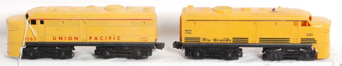 Lionel 221P, 1065P diesel Alco A units: Postwar Lionel O gauge 221 and 1065 Alco diesel, C6.