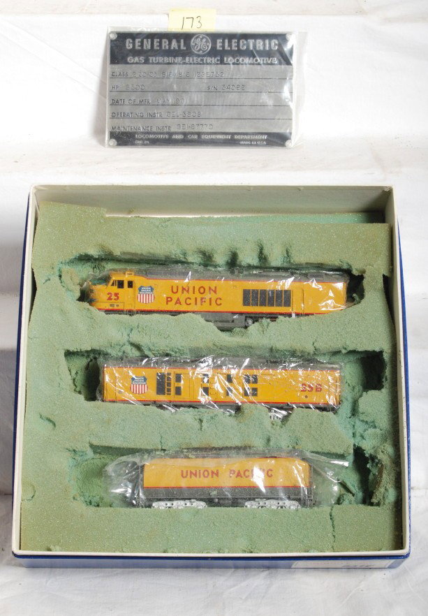 Alco HO brass Union Pacific gas turbine: Alco modern HO brass Union Pacific D-160 gas turbine in OB. Includes builders plate. Units look lightly run, but very nice paint. C8 condition. OB shows light wear.