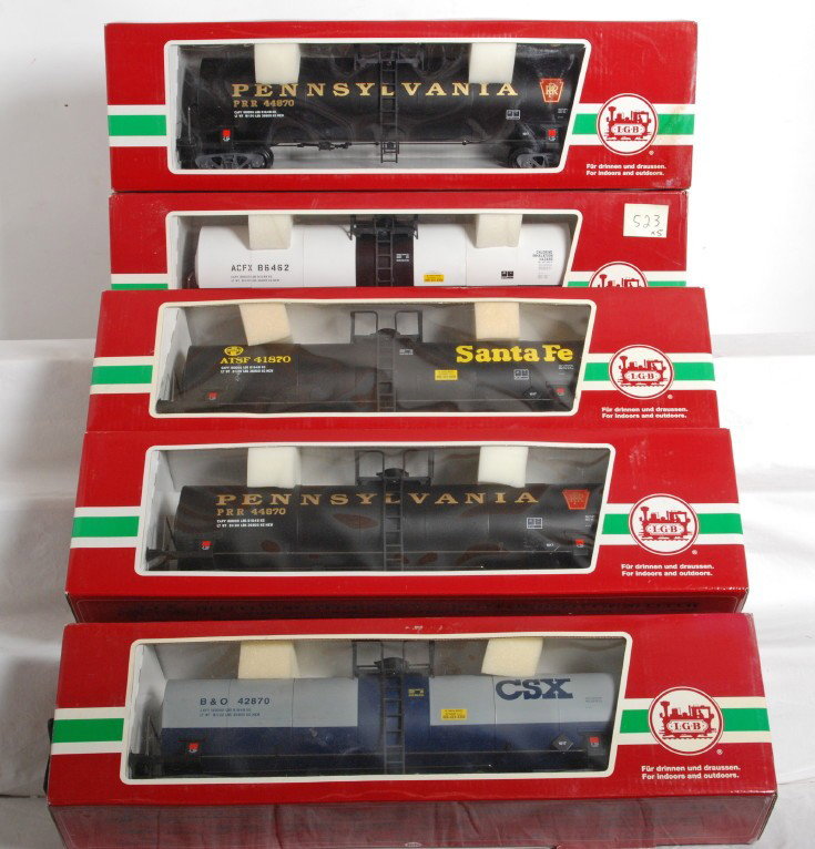 Five LGB G scale tank cars in OB: Modern era LGB G scale 40870 ACFX tank, 41870 Santa Fe tank, two 44870 Pennsylvania tanks, and 42870 CSX tank, C9-10. Boxes show little to light wear.
