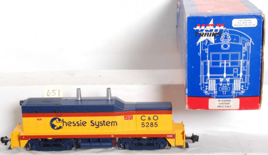 USA Trains R-22006 Chessie NW-2 Calf in OB: Modern era USA Trains G scale R-22006 Chessie NW-2 Calf diesel locomotive in original box, lightly run C8 area. Box is worn on one end.