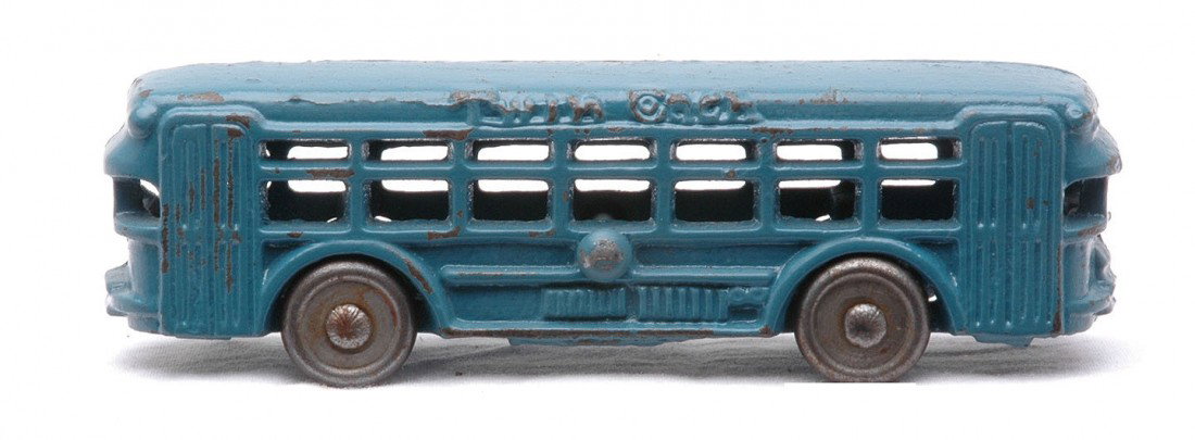 Arcade Cast Iron Blue Twin Coach Bus: Arcade cast iron blue twin coach bus which measures 5 inches in length, C6.