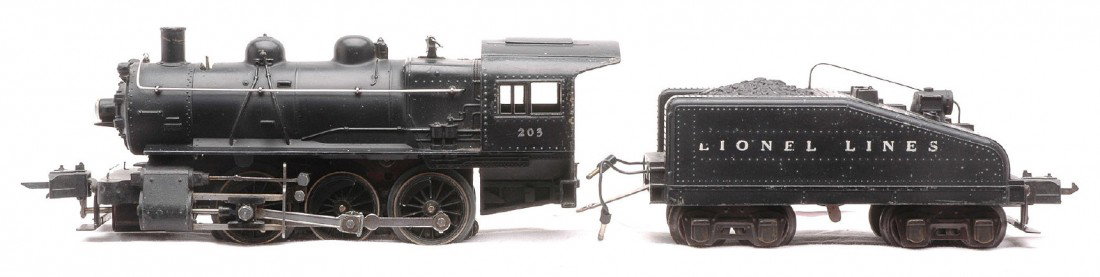 Lionel 203 Black Switcher 2203B Slope Back Tender: Lionel prewar O gauge 203 black 0-6-0 switcher and a 2203B slope back tender. Loco and tender are C7.