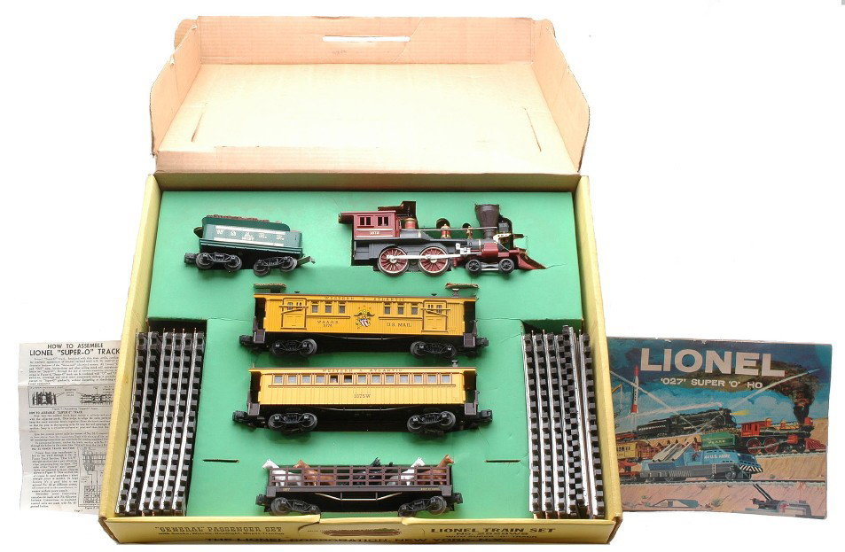 Lionel The General W&A Set 2528WS LN OB: Lionel postwar The General Western & Atlantic set no. 2528WS, circa 1959 in set box containing; 1872 General 4-4-0 loco with headlight, smoke and Magnetraction, 1872T tender, 1877 flatcar with horses,