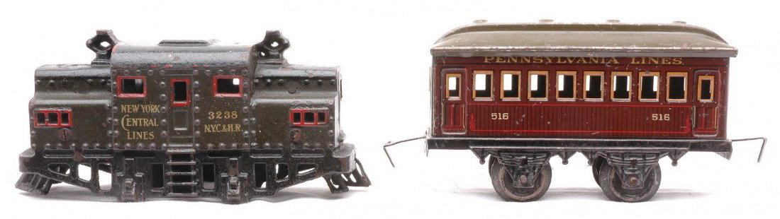 Bing 516 Litho PRR Lines Coach 523/540 Cab Only: Bing prewar O gauge four wheel brown lithographed 516 Pennsylvania Lines coach with olive green roof and black frame, C5. Also included is a Bing prewar O gauge 523/540 small cast iron electric loco c