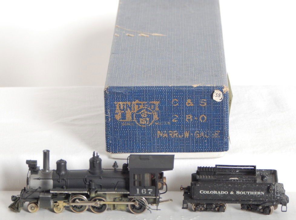 HOn3 C&S 4-6-0 locomotive: Modern brass HOn3 Colorado Southern 4-6-0 steam locomotive. This loco was in an incorrect United Models box. Loco and tender may also be a mismatch as both units are powered and tender and loco draw b