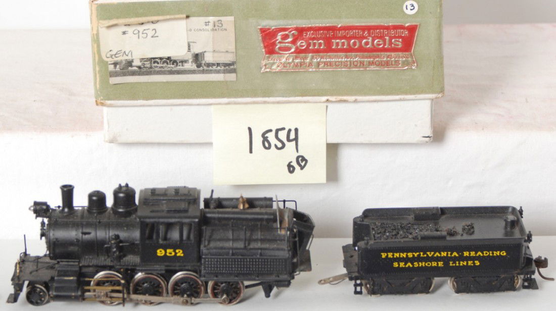 Olympia PRSL 2-8-0 consolidation: Olympia modern HO brass Pennsylvania Reading Seashore Lines 2-8-0 consolidation. Loco is C7 and has a loose rear cab roof and a few paint chips.