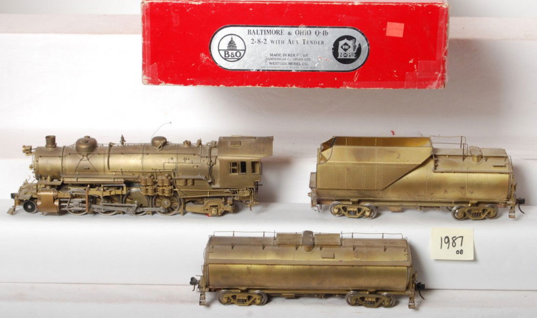Westside Model Company B&O Q-4b: Westside Model Company O scale two rail brass Baltimore and Ohio Q-4b 2-8-2. This set is the loco and tender and auxiliary tender. The loco and tender are C7 area with some spotting and light tarnish