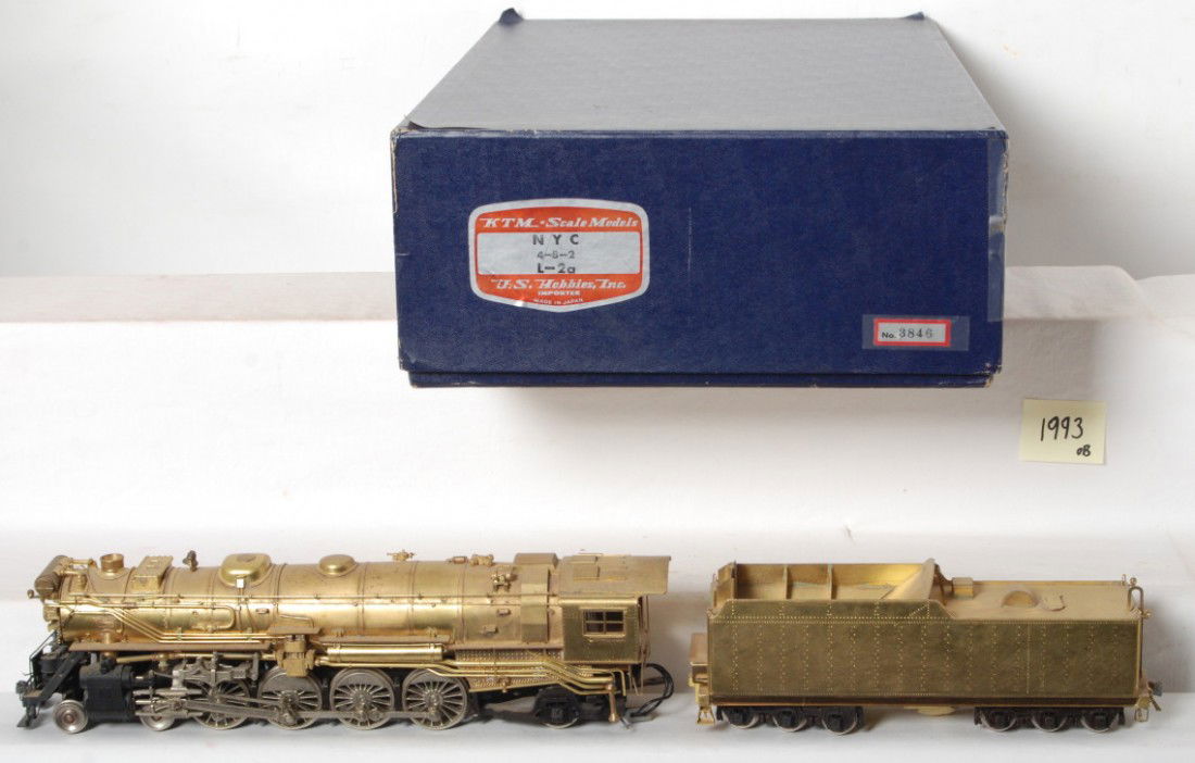 KTM New York Central 4-8-2 L2-A Mohawk: KTM O scale two rail brass New York Central 4-8-2 L-2a Mohawk in OB. Loco is C7-8 with some light spotting and display dust across the top half. See photos for best description. OB has some tape repai