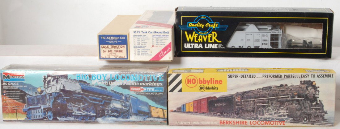 Misc. loco and car kits: Misc. train items including Snap tite Big Boy kit, HObbyline Berkshire kit, Weaver Monon hopper, Weaver Gulf tank car, and All Nation C&LE 36Õ box trailer. Items sold as is. See photos for best descr