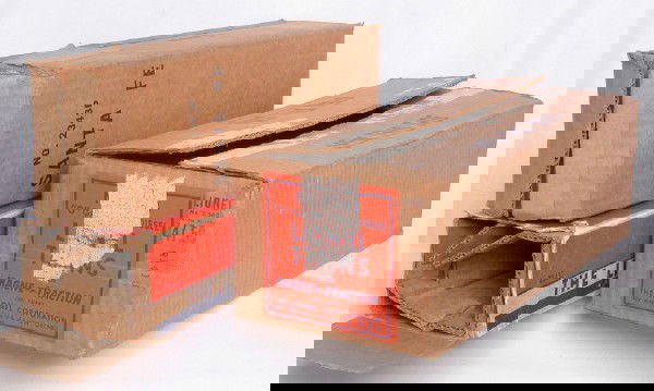 Lionel 2343 Santa Fe master carton and OBÕs: Lionel 2343 Santa Fe F3 master carton, 1950 style master carton has great cardboard that would normally rate C8 but has a strip of tape residue through the center that should be visible in the photo.