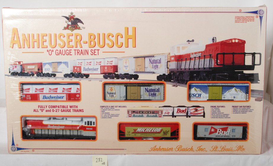 K Line 1521 Anhesuser Busch set: K Line modern O gauge 1502 Anheuser Busch train set in OB. Set is factory sealed in plastic and assumed C10. Plastic has some very light staining.