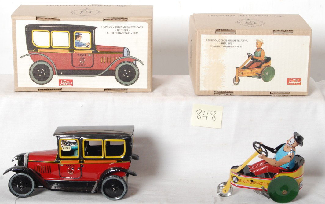 Two Paya lithographed tinplate mechanical toys in : Modern era Paya reproduction lithographed tinplate mechanical toys in original boxes, C9-10. Boxes show no wear. One is a clown in a three wheeler Reproduction Juguete Paya Ref. 952 Carrito Ranper - 1