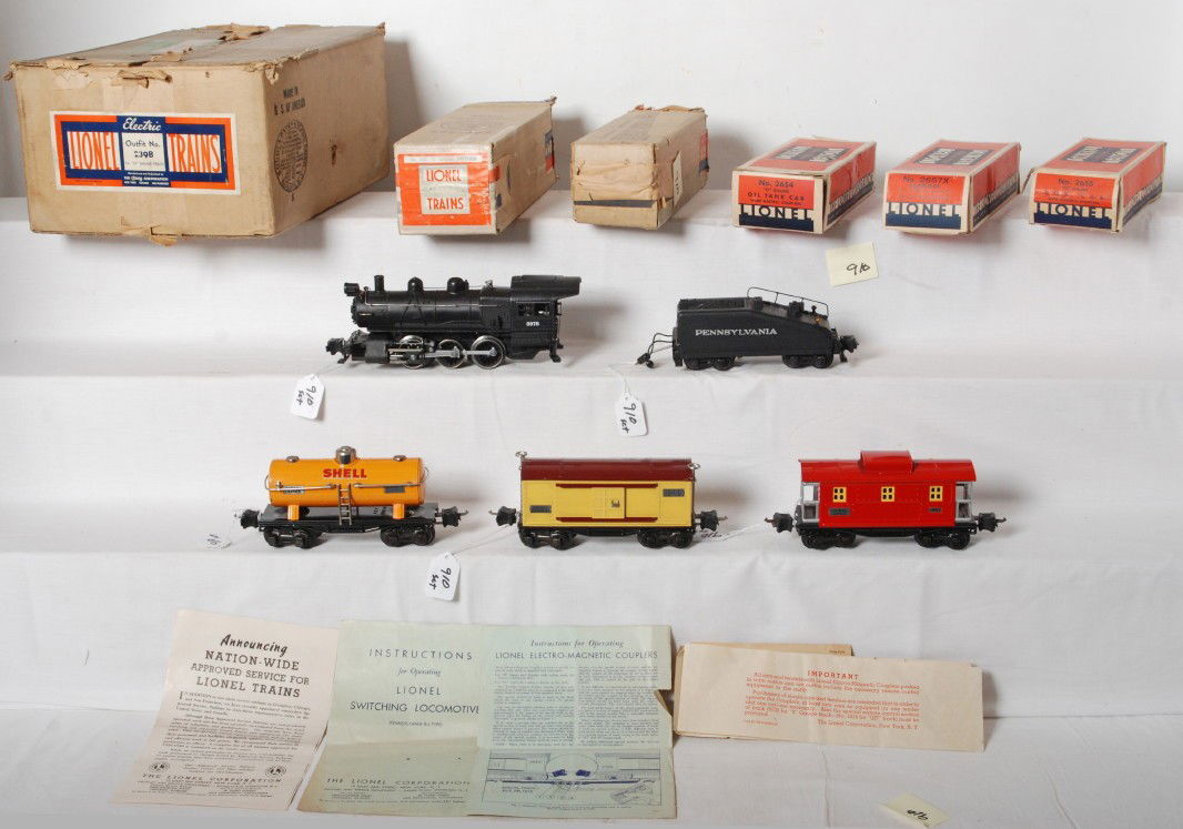 Lionel prewar 239B boxed set, 227 switcher: Lionel prewar O gauge set with 239B set box that has a great label, all flaps, some corner wear, C7. 227 steam switcher, 2227B tender, 2654 Shell tank car, 2655 boxcar and a 2657 caboose. Trains are v